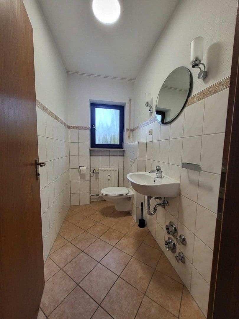 Pronájem bytu 3+1 98 m², Würzburg, Bavorsko Pronájem bytu 3+1 98 m², Würzburg, Bavorsko