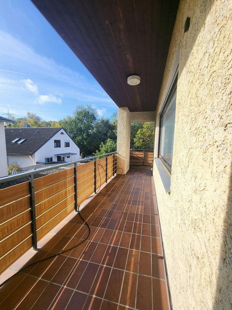 Pronájem bytu 3+1 98 m², Würzburg, Bavorsko Pronájem bytu 3+1 98 m², Würzburg, Bavorsko