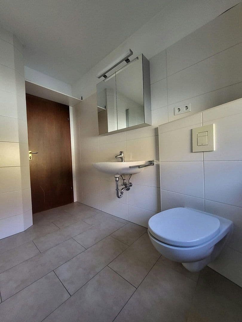 Pronájem bytu 3+1 98 m², Würzburg, Bavorsko Pronájem bytu 3+1 98 m², Würzburg, Bavorsko
