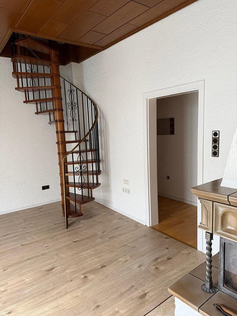 Pronájem bytu 3+kk 110 m², Dönhoffstr. 31, Solingen, Severní Porýní-Vestfálsko Pronájem bytu 3+kk 110 m², Dönhoffstr. 31, Solingen, Severní Porýní-Vestfálsko