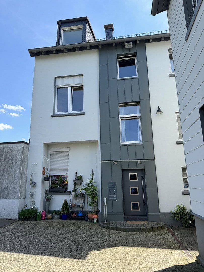 Pronájem bytu 3+kk 110 m², Dönhoffstr. 31, Solingen, Severní Porýní-Vestfálsko Pronájem bytu 3+kk 110 m², Dönhoffstr. 31, Solingen, Severní Porýní-Vestfálsko