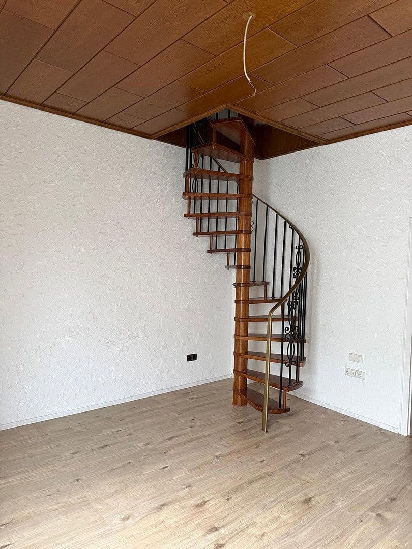 Pronájem bytu 3+kk 110 m², Dönhoffstr. 31, Solingen, Severní Porýní-Vestfálsko Pronájem bytu 3+kk 110 m², Dönhoffstr. 31, Solingen, Severní Porýní-Vestfálsko