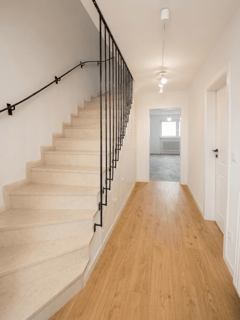 Pronájem domu 130 m², pozemek 374 m², Siegsdorfer Straße, München, Bavorsko Pronájem domu 130 m², pozemek 374 m², Siegsdorfer Straße, München, Bavorsko