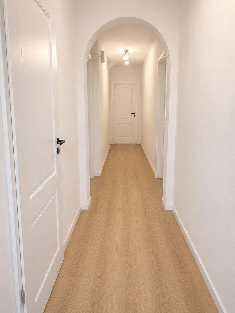 Pronájem domu 130 m², pozemek 374 m², Siegsdorfer Straße, München, Bavorsko Pronájem domu 130 m², pozemek 374 m², Siegsdorfer Straße, München, Bavorsko