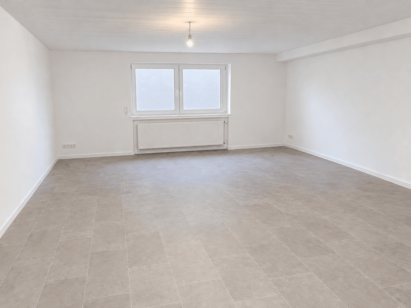 Pronájem domu 130 m², pozemek 374 m², Siegsdorfer Straße, München, Bavorsko Pronájem domu 130 m², pozemek 374 m², Siegsdorfer Straße, München, Bavorsko