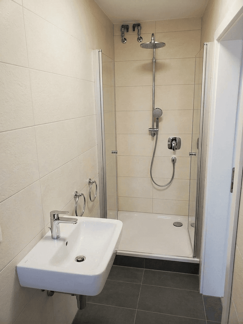 Pronájem domu 130 m², pozemek 374 m², Siegsdorfer Straße, München, Bavorsko Pronájem domu 130 m², pozemek 374 m², Siegsdorfer Straße, München, Bavorsko