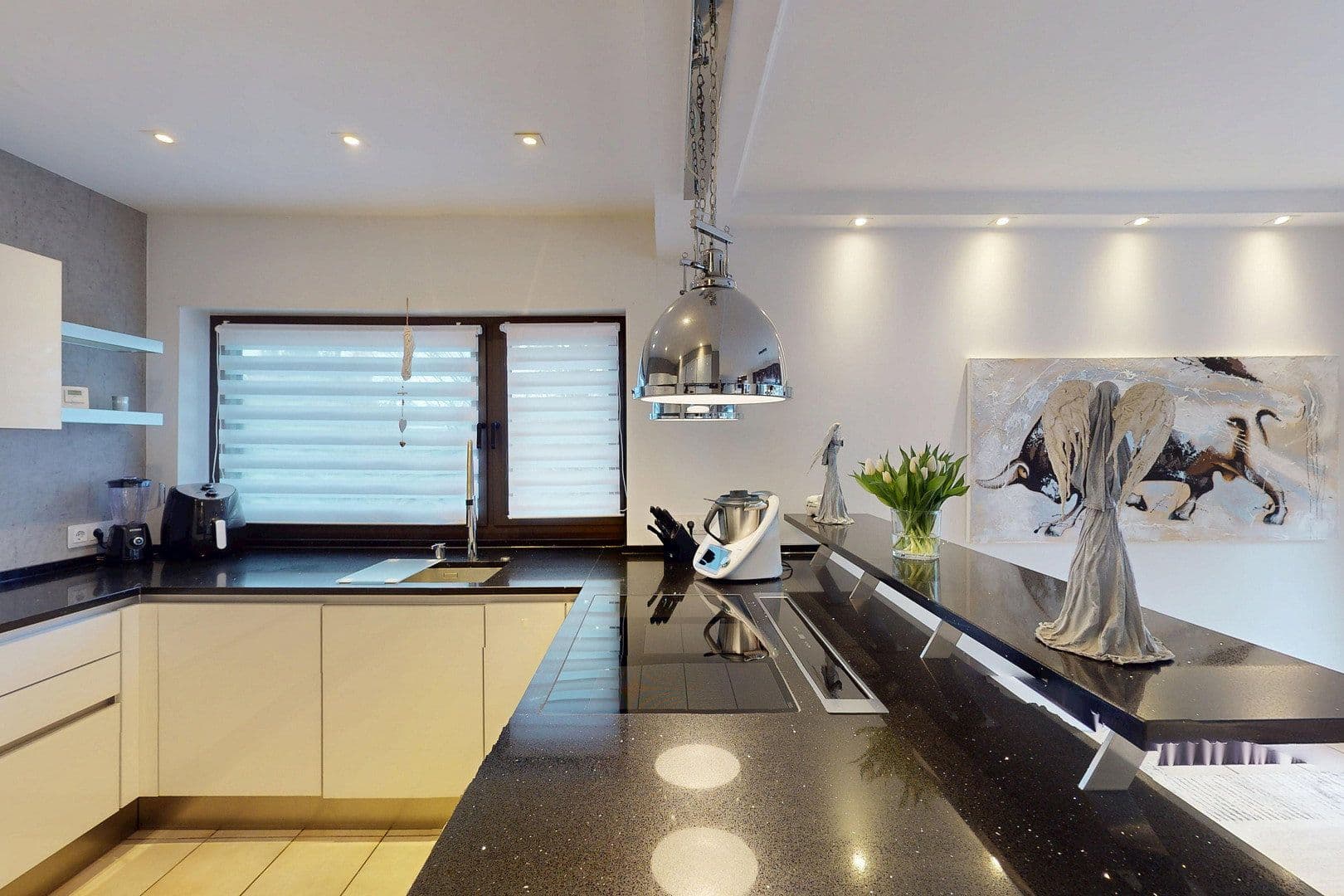 Pronájem bytu 4+1 142 m², Kiefernweg 5, Ratingen, Severní Porýní-Vestfálsko Pronájem bytu 4+1 142 m², Kiefernweg 5, Ratingen, Severní Porýní-Vestfálsko