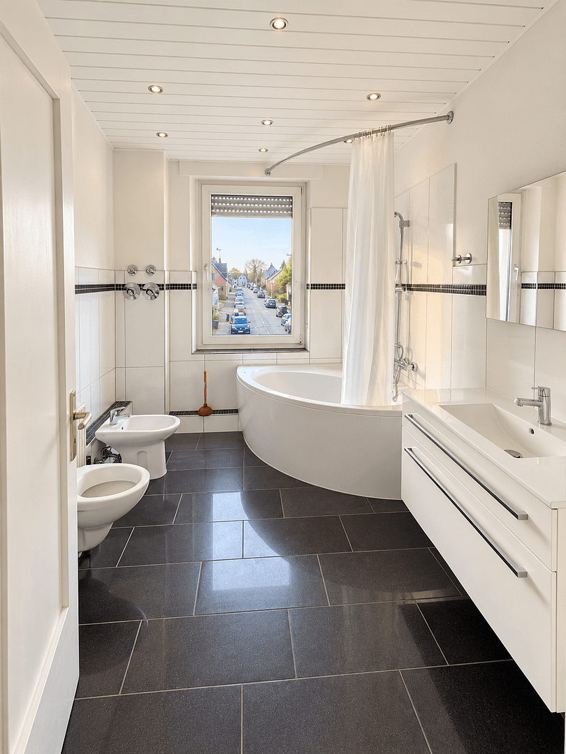 Prodej domu 302 m², pozemek 421 m², Essenberger Str. 217, Moers, Severní Porýní-Vestfálsko Prodej domu 302 m², pozemek 421 m², Essenberger Str. 217, Moers, Severní Porýní-Vestfálsko