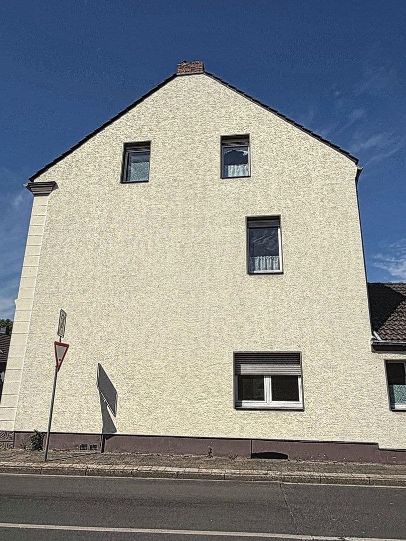 Prodej domu 302 m², pozemek 421 m², Essenberger Str. 217, Moers, Severní Porýní-Vestfálsko Prodej domu 302 m², pozemek 421 m², Essenberger Str. 217, Moers, Severní Porýní-Vestfálsko
