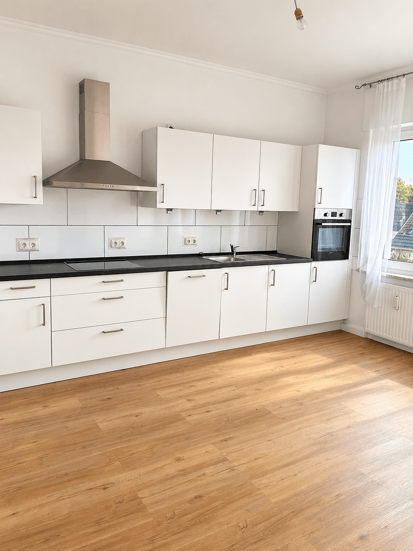 Prodej domu 302 m², pozemek 421 m², Essenberger Str. 217, Moers, Severní Porýní-Vestfálsko Prodej domu 302 m², pozemek 421 m², Essenberger Str. 217, Moers, Severní Porýní-Vestfálsko