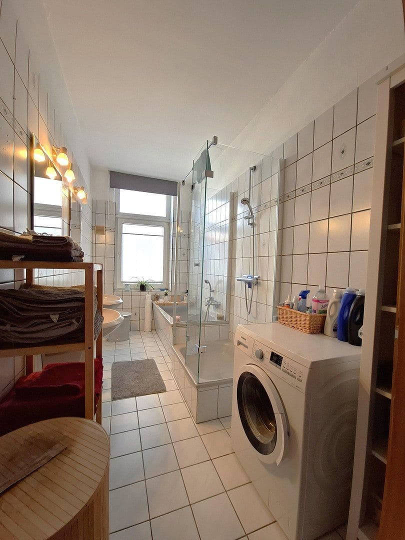 Pronájem bytu 4+1 132 m², Rinteln, Dolní Sasko Pronájem bytu 4+1 132 m², Rinteln, Dolní Sasko