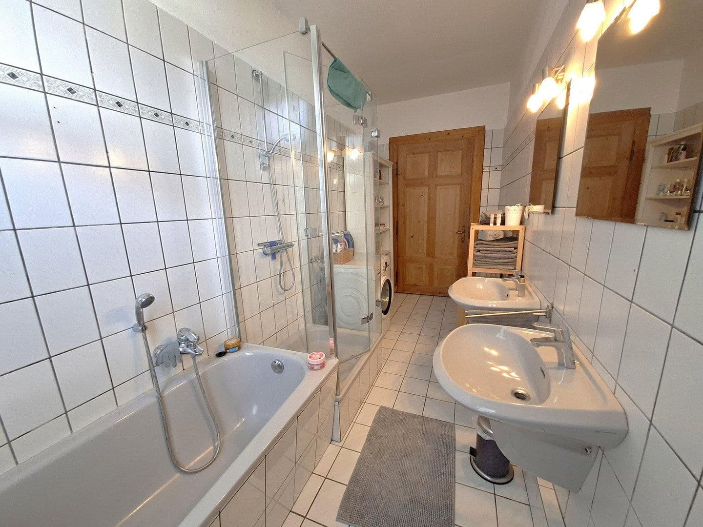 Pronájem bytu 4+1 132 m², Rinteln, Dolní Sasko Pronájem bytu 4+1 132 m², Rinteln, Dolní Sasko
