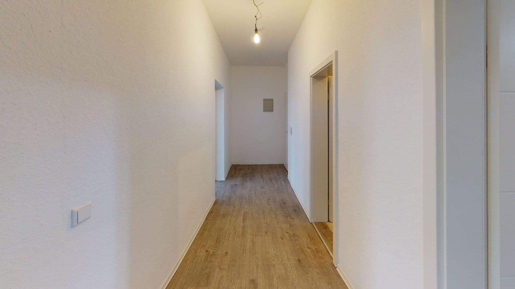 Pronájem bytu 3+1 78 m², Mannheim, Bádensko-Württembersko Pronájem bytu 3+1 78 m², Mannheim, Bádensko-Württembersko