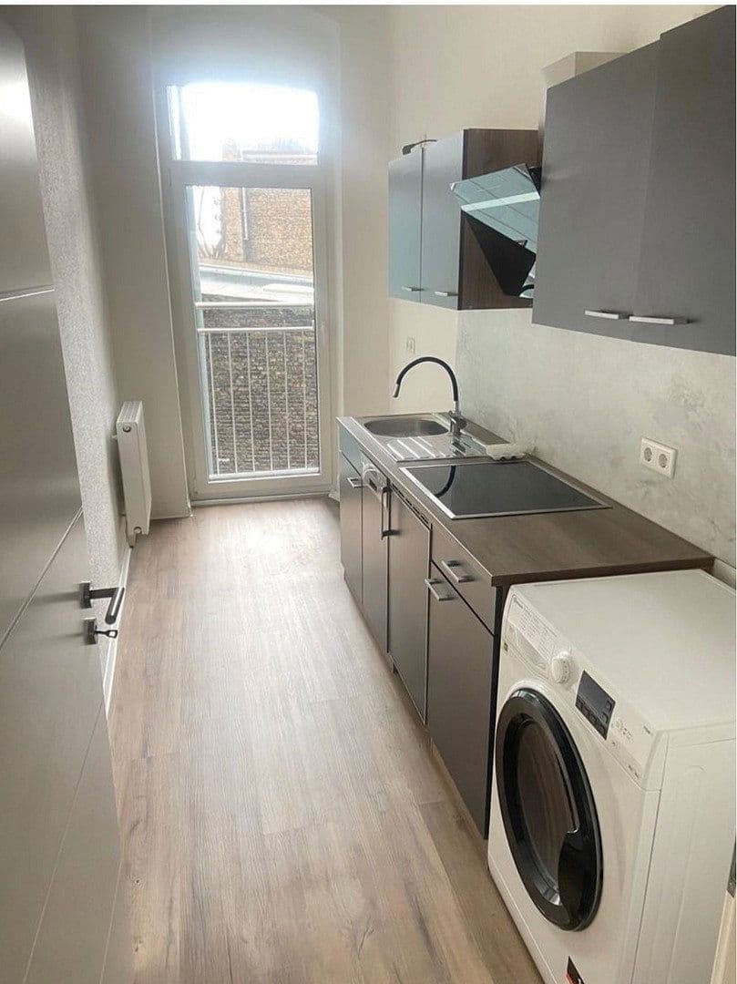 Pronájem bytu 3+1 78 m², Mannheim, Bádensko-Württembersko Pronájem bytu 3+1 78 m², Mannheim, Bádensko-Württembersko
