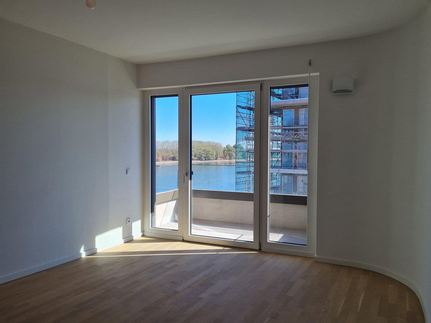 Pronájem bytu 2+1 55 m², An den Rheinwiesen 6, Mainz, Porýní-Falc Pronájem bytu 2+1 55 m², An den Rheinwiesen 6, Mainz, Porýní-Falc