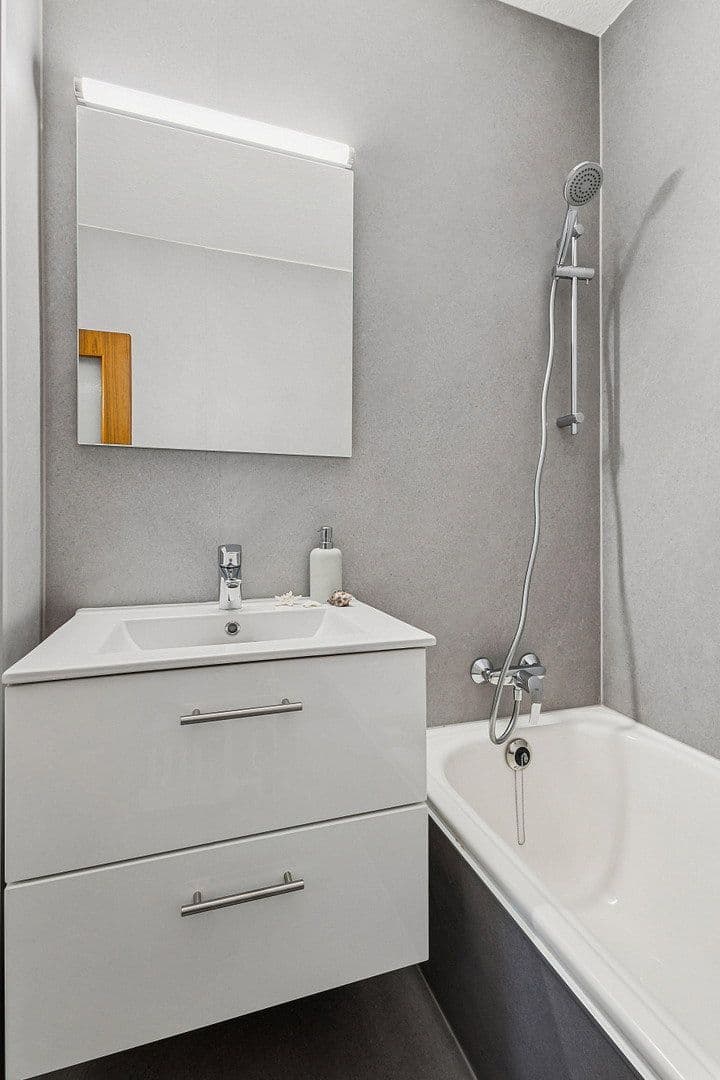 Prodej bytu 2+1 70 m², Malvenweg 9, Neunkirchen, Země Sársko Prodej bytu 2+1 70 m², Malvenweg 9, Neunkirchen, Země Sársko