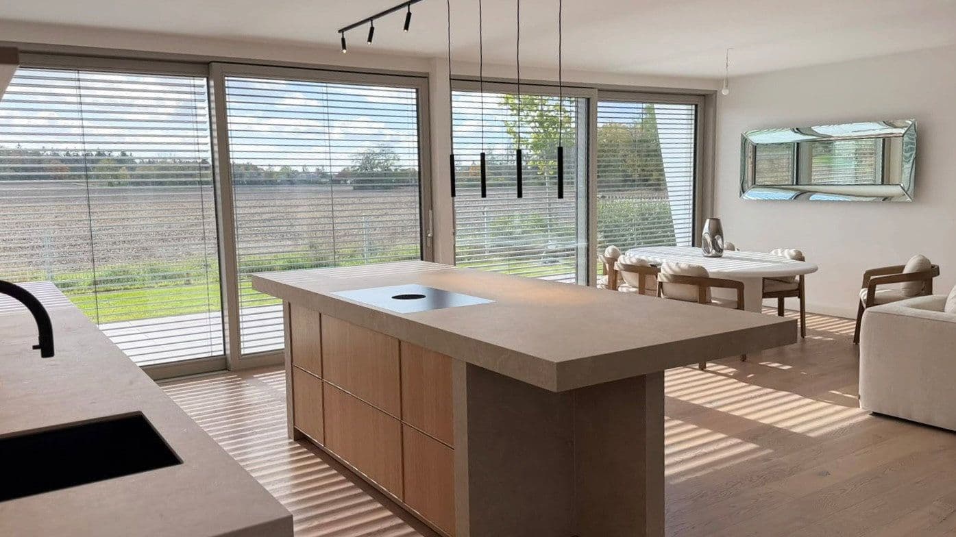 Prodej domu 218 m², pozemek 350 m², München, Bavorsko Prodej domu 218 m², pozemek 350 m², München, Bavorsko