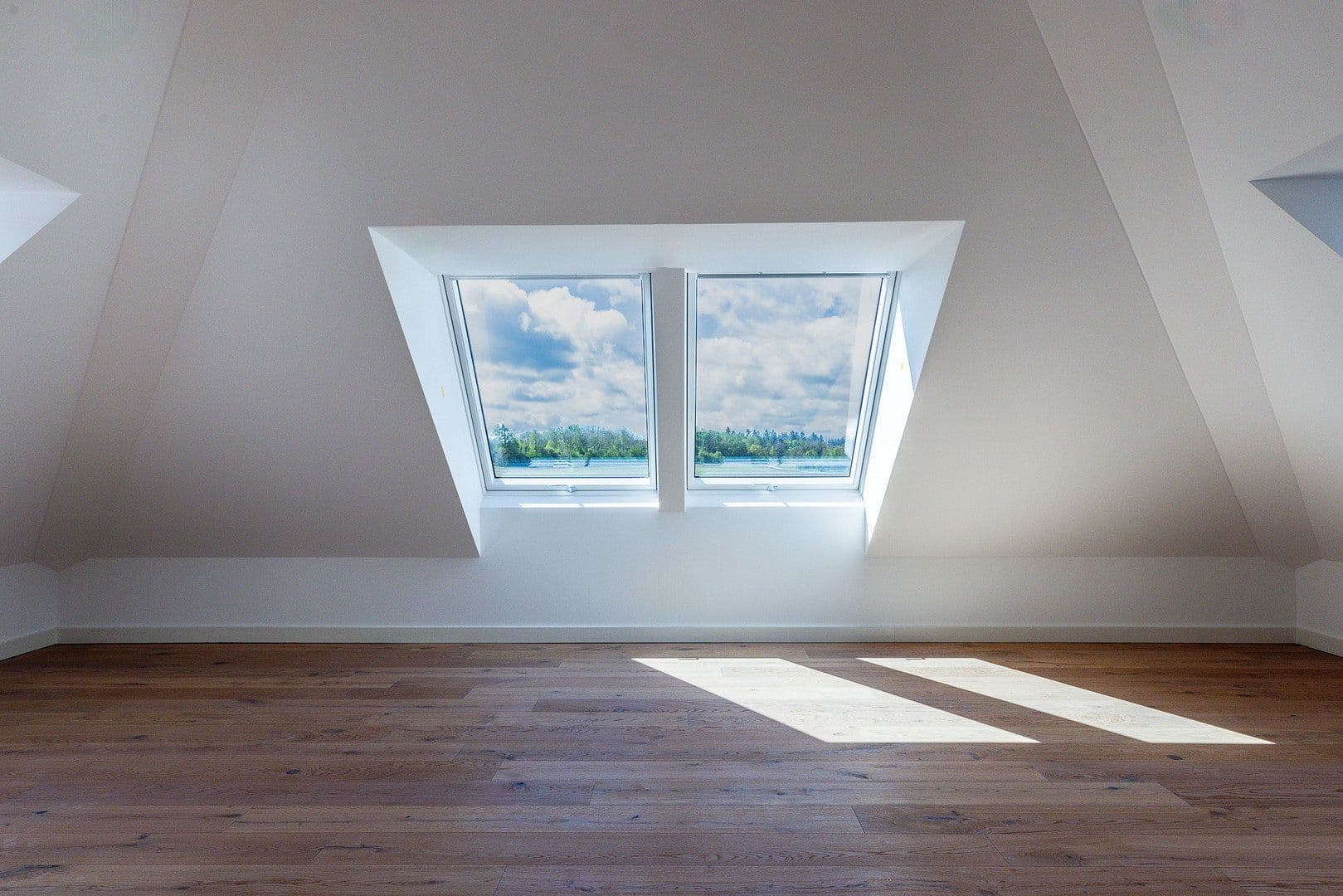 Prodej domu 218 m², pozemek 350 m², München, Bavorsko Prodej domu 218 m², pozemek 350 m², München, Bavorsko