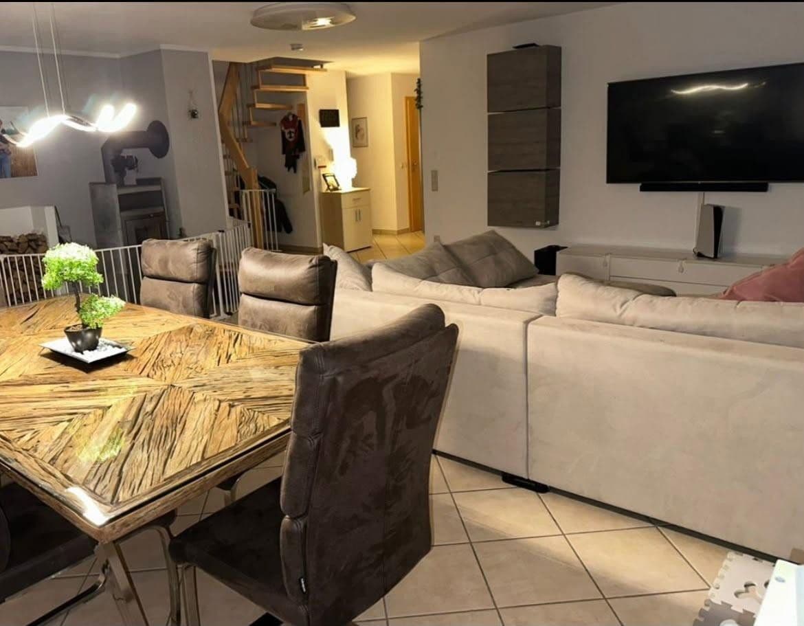 Prodej bytu 4+kk 125 m², Schillerstrasse 22, Villingendorf, Bádensko-Württembersko Prodej bytu 4+kk 125 m², Schillerstrasse 22, Villingendorf, Bádensko-Württembersko