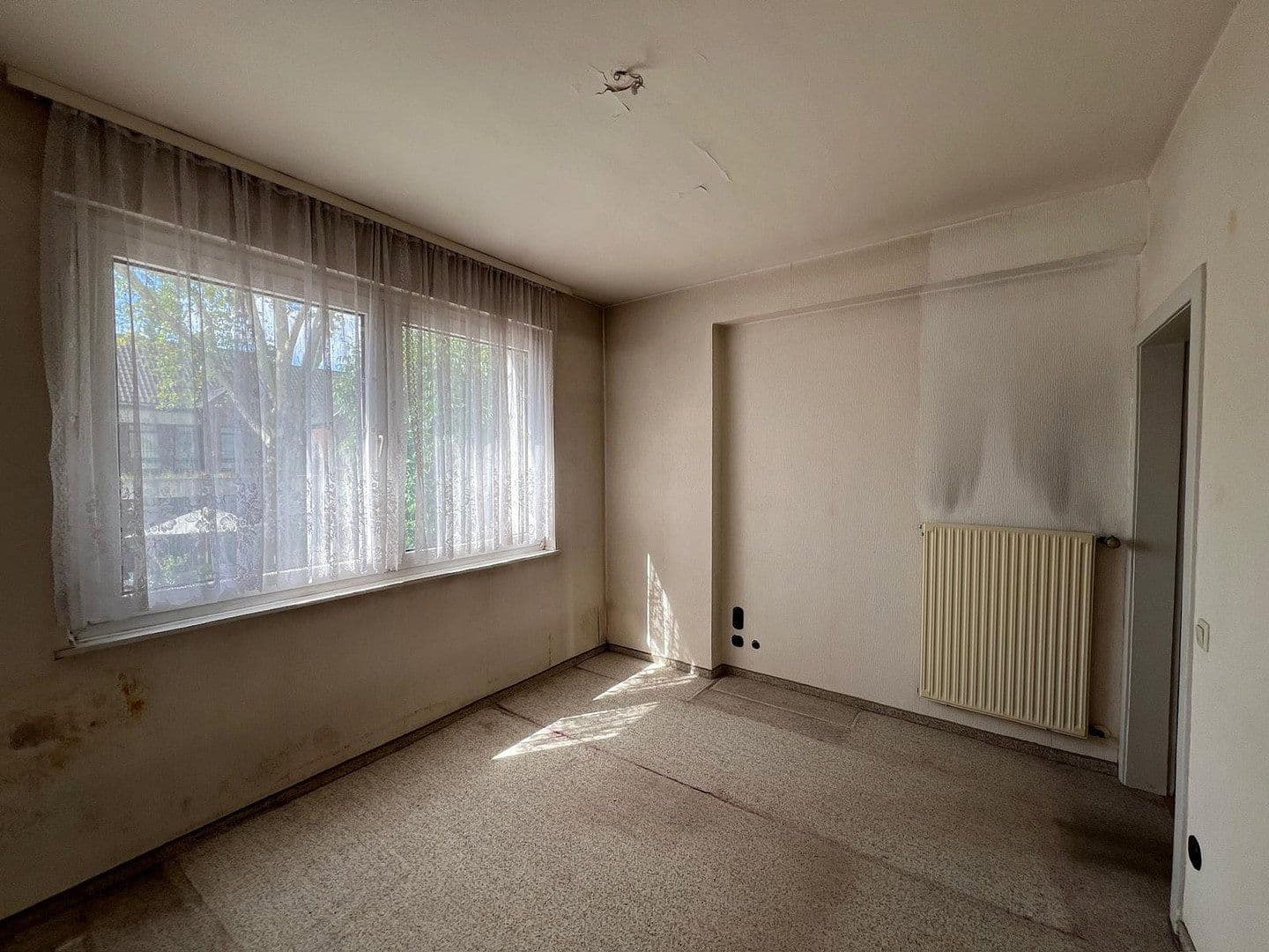 Prodej bytu 3+1 70 m², Düsseldorf, Severní Porýní-Vestfálsko Prodej bytu 3+1 70 m², Düsseldorf, Severní Porýní-Vestfálsko