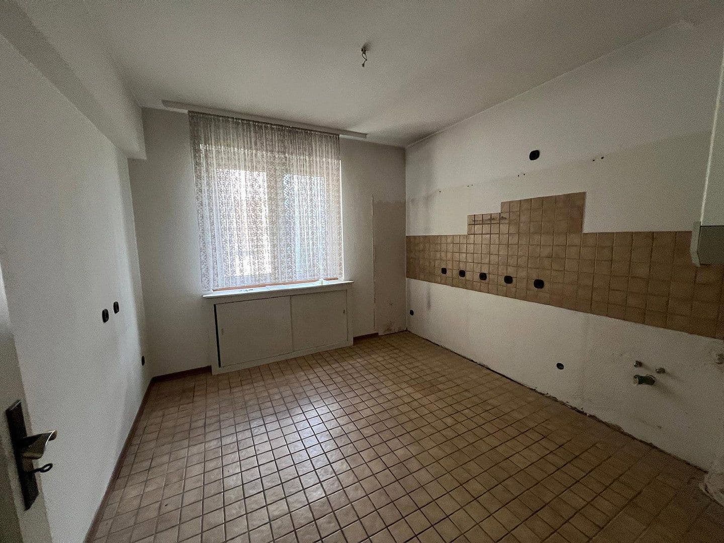 Prodej bytu 3+1 70 m², Düsseldorf, Severní Porýní-Vestfálsko Prodej bytu 3+1 70 m², Düsseldorf, Severní Porýní-Vestfálsko