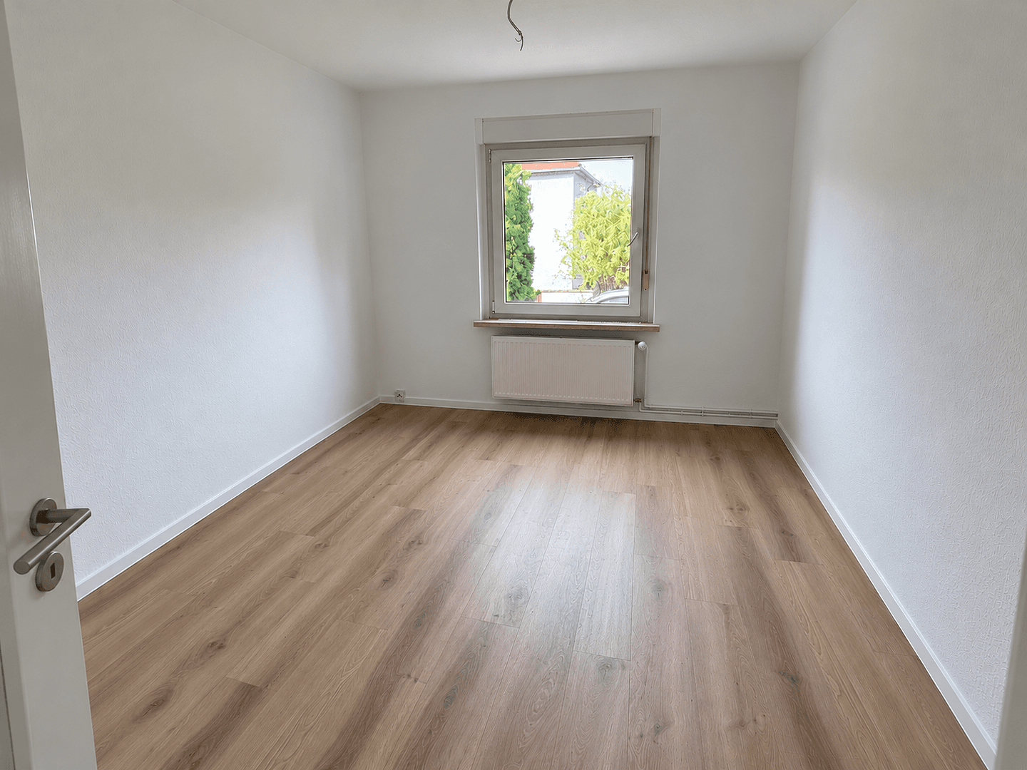 Pronájem domu 130 m², pozemek 980 m², Dresden Weixdorf, Sasko Pronájem domu 130 m², pozemek 980 m², Dresden Weixdorf, Sasko