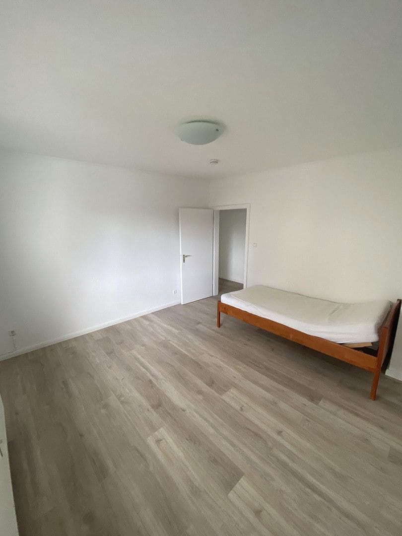Pronájem bytu 2+kk 65 m², Kurfürstenstraße 20, Schwetzingen, Bádensko-Württembersko Pronájem bytu 2+kk 65 m², Kurfürstenstraße 20, Schwetzingen, Bádensko-Württembersko