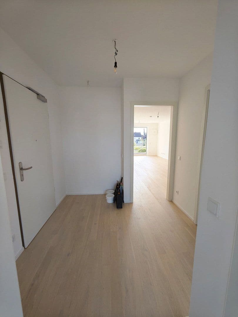 Pronájem bytu 2+1 57 m², Lilli-Kurowski-Straße 9, München, Bavorsko Pronájem bytu 2+1 57 m², Lilli-Kurowski-Straße 9, München, Bavorsko