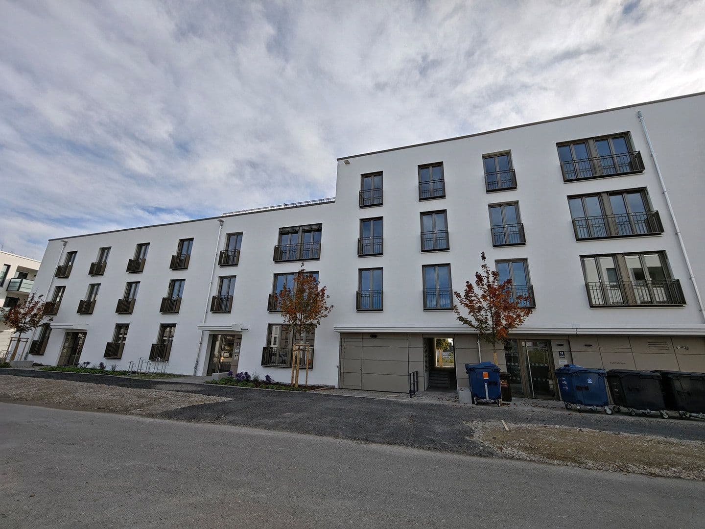 Pronájem bytu 2+1 57 m², Lilli-Kurowski-Straße 9, München, Bavorsko Pronájem bytu 2+1 57 m², Lilli-Kurowski-Straße 9, München, Bavorsko