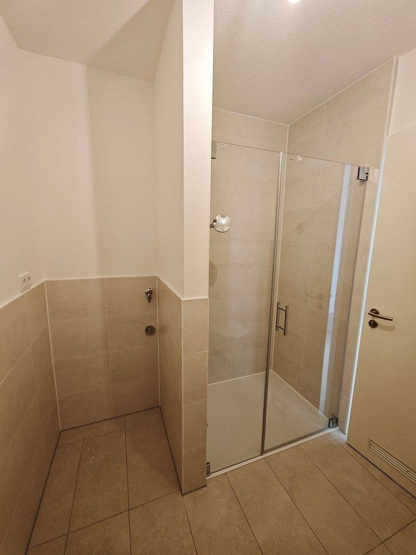 Pronájem bytu 2+1 57 m², Lilli-Kurowski-Straße 9, München, Bavorsko Pronájem bytu 2+1 57 m², Lilli-Kurowski-Straße 9, München, Bavorsko