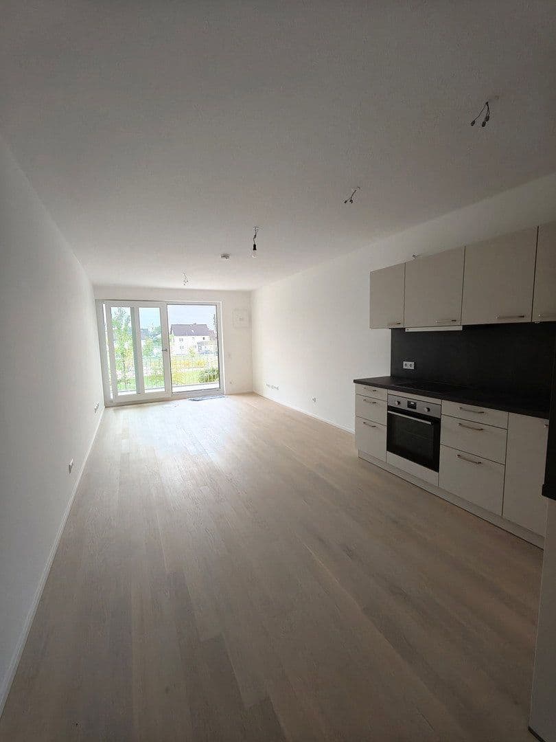 Pronájem bytu 2+1 57 m², Lilli-Kurowski-Straße 9, München, Bavorsko Pronájem bytu 2+1 57 m², Lilli-Kurowski-Straße 9, München, Bavorsko
