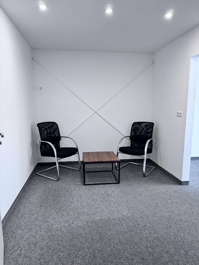 Pronájem nebytového prostoru 183 m², Thiendorf, Sasko Pronájem nebytového prostoru 183 m², Thiendorf, Sasko