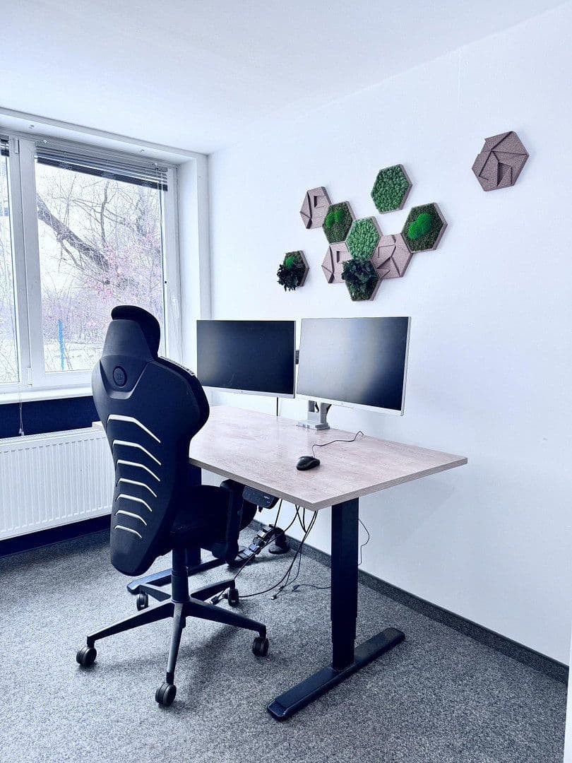 Pronájem nebytového prostoru 183 m², Thiendorf, Sasko Pronájem nebytového prostoru 183 m², Thiendorf, Sasko