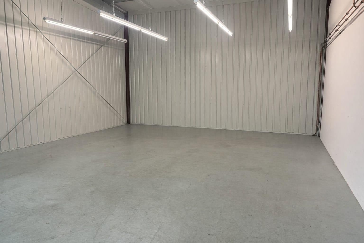 Pronájem nebytového prostoru 183 m², Thiendorf, Sasko Pronájem nebytového prostoru 183 m², Thiendorf, Sasko