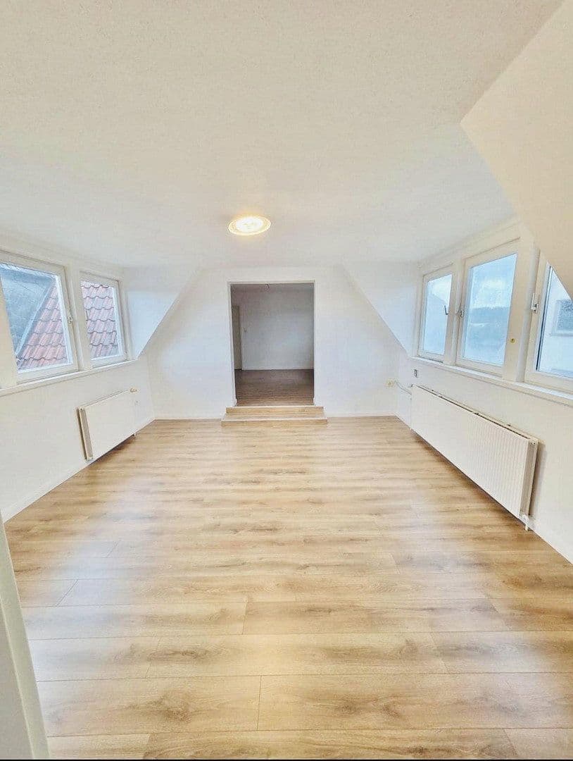 Pronájem bytu 3+1 92 m², Gifhorn, Dolní Sasko Pronájem bytu 3+1 92 m², Gifhorn, Dolní Sasko
