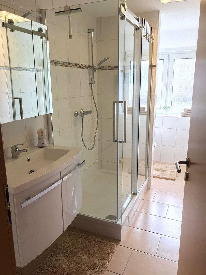 Prodej domu 174 m², pozemek 588 m², Reinfeld, Šlesvicko-Holštýnsko Prodej domu 174 m², pozemek 588 m², Reinfeld, Šlesvicko-Holštýnsko