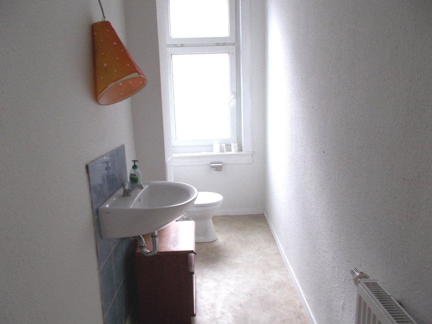 Pronájem bytu 1+1 16 m², Trierer Straße 33, Weimar, Durynsko Pronájem bytu 1+1 16 m², Trierer Straße 33, Weimar, Durynsko