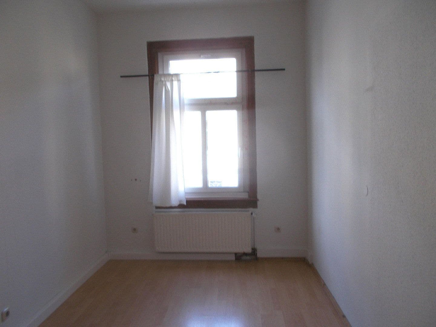 Pronájem bytu 1+1 16 m², Trierer Straße 33, Weimar, Durynsko Pronájem bytu 1+1 16 m², Trierer Straße 33, Weimar, Durynsko