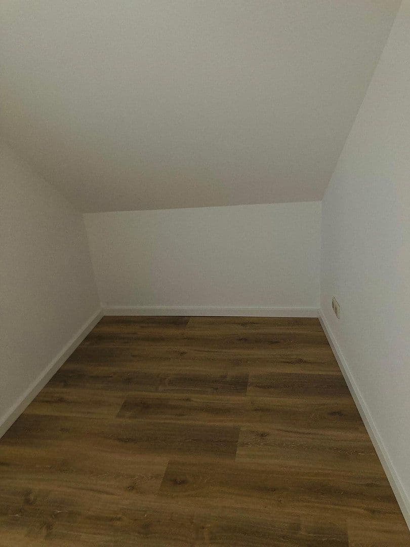 Pronájem bytu 3+1 72 m², Hattersheim am Main, Hessen Pronájem bytu 3+1 72 m², Hattersheim am Main, Hessen
