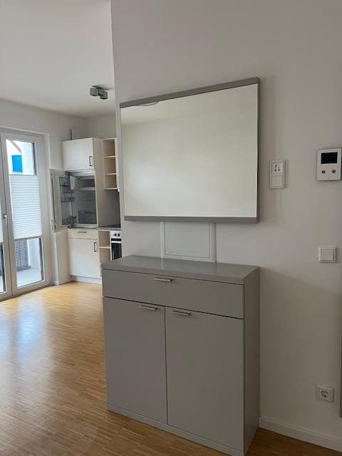 Pronájem bytu 1+1 32 m², Frankfurt, Hessen Pronájem bytu 1+1 32 m², Frankfurt, Hessen