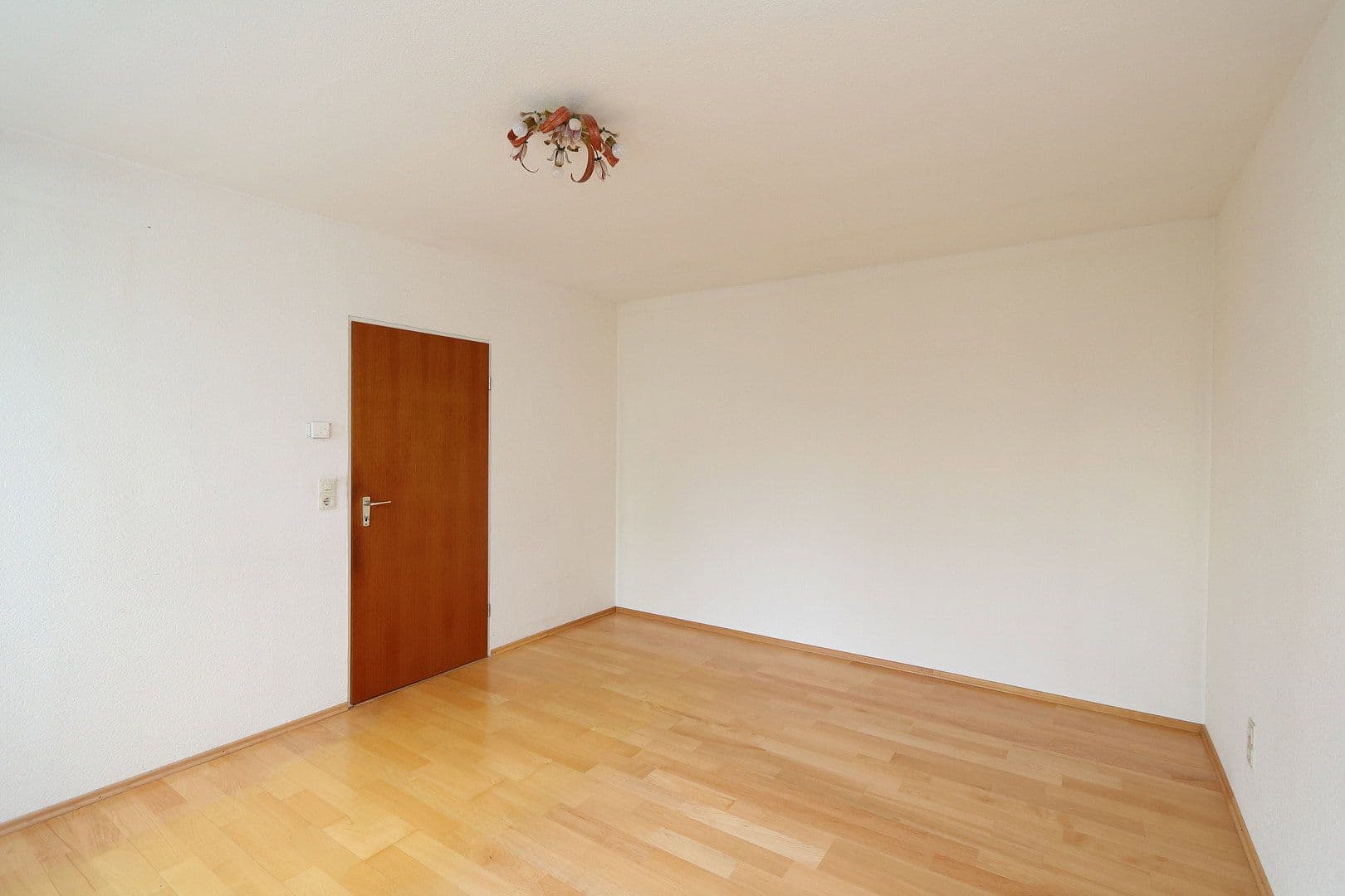Prodej bytu 4+kk 90 m², Gräfelfinger Str., München, Bavorsko Prodej bytu 4+kk 90 m², Gräfelfinger Str., München, Bavorsko