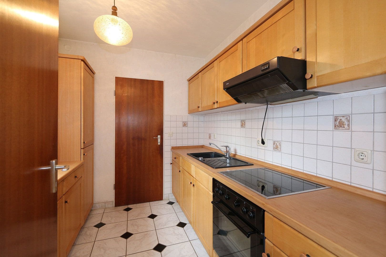 Prodej bytu 4+kk 90 m², Gräfelfinger Str., München, Bavorsko Prodej bytu 4+kk 90 m², Gräfelfinger Str., München, Bavorsko