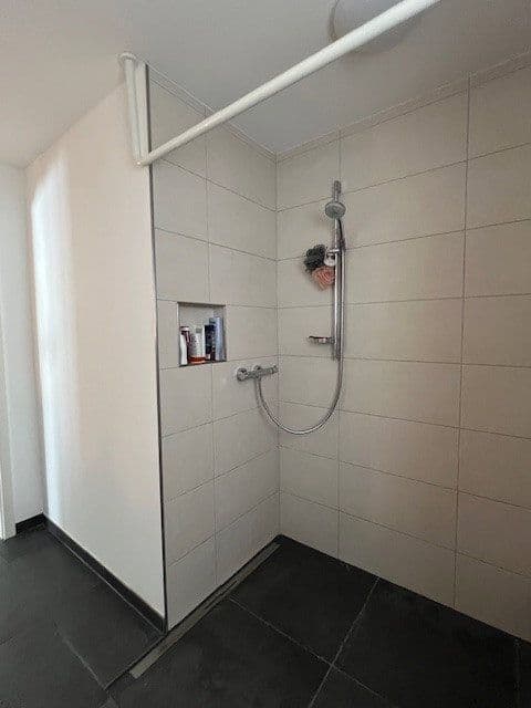 Pronájem bytu 2+1 53 m², Frankfurt am Main, Hessen Pronájem bytu 2+1 53 m², Frankfurt am Main, Hessen