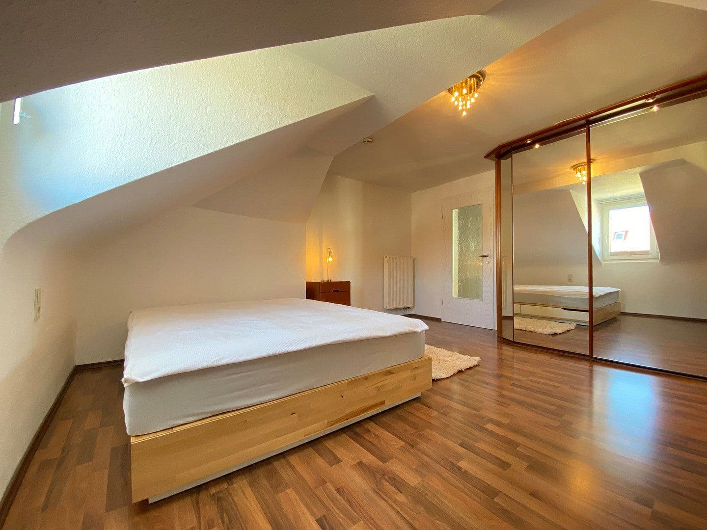 Pronájem bytu 3+1 96 m², Hastverstraße, Nürnberg, Bavorsko Pronájem bytu 3+1 96 m², Hastverstraße, Nürnberg, Bavorsko