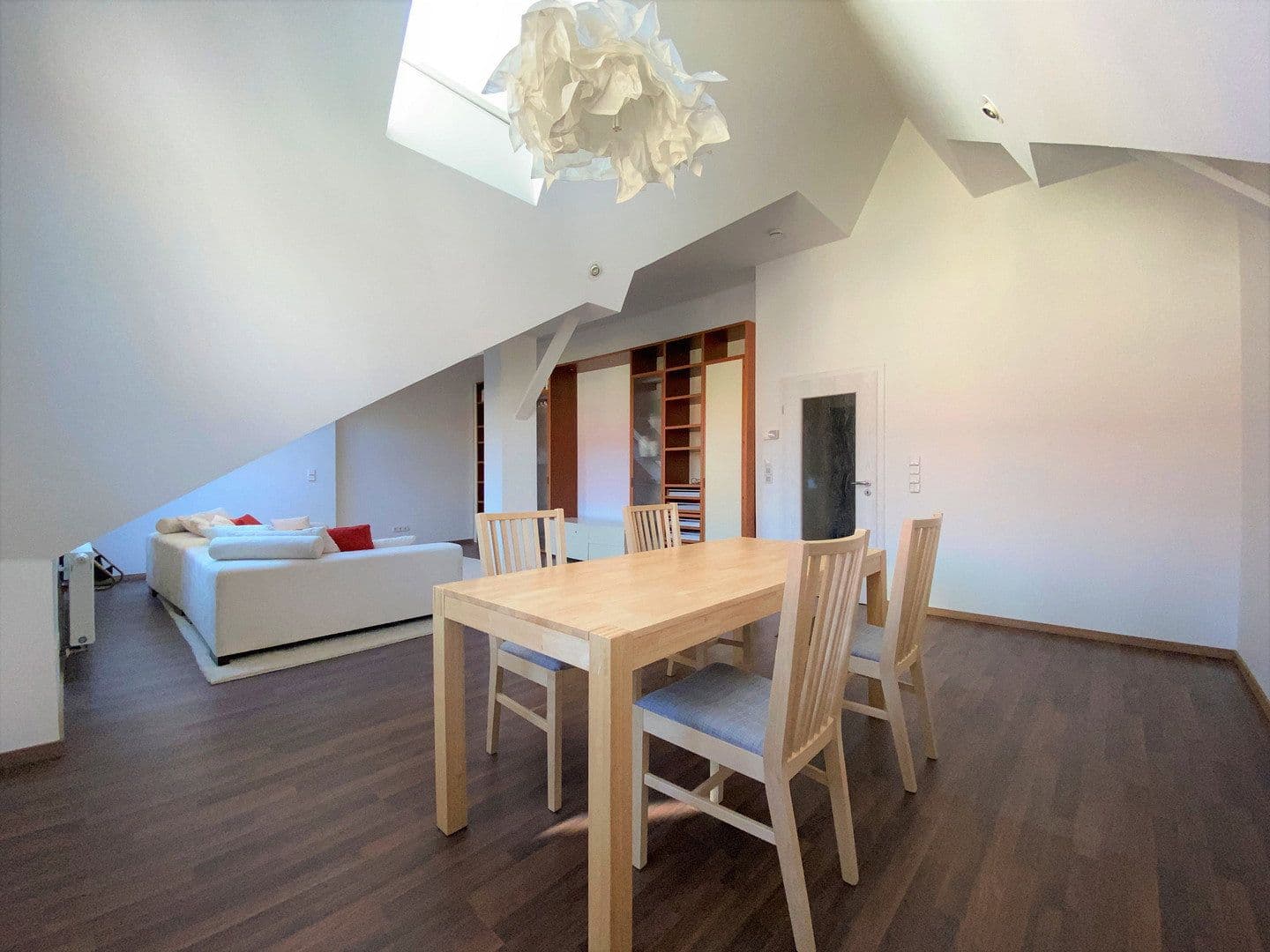 Pronájem bytu 3+1 96 m², Hastverstraße, Nürnberg, Bavorsko Pronájem bytu 3+1 96 m², Hastverstraße, Nürnberg, Bavorsko