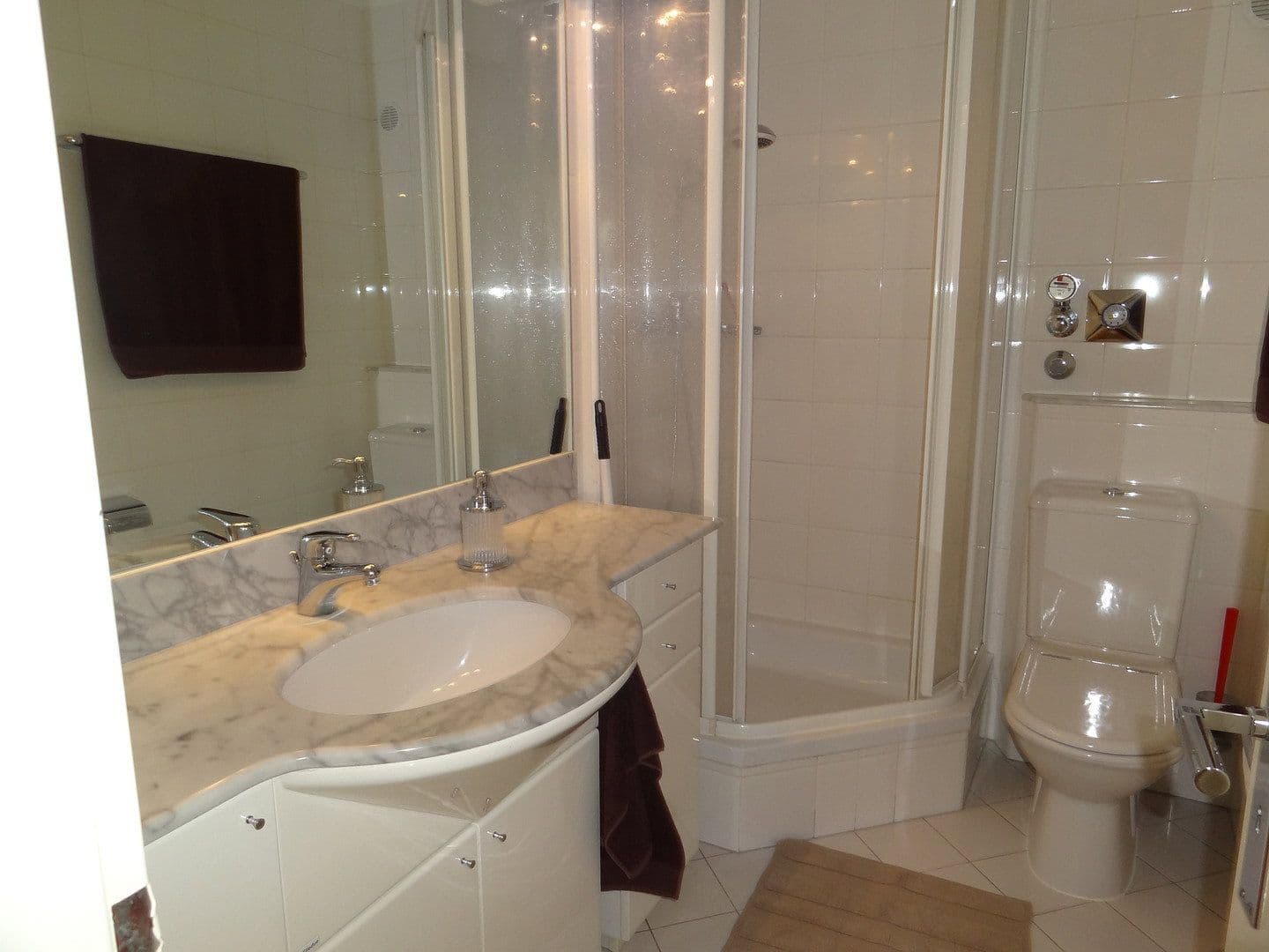 Pronájem bytu 2+1 48 m², Budapesterstr. 7/9, Berlin OT Tiergarten, Berlín Pronájem bytu 2+1 48 m², Budapesterstr. 7/9, Berlin OT Tiergarten, Berlín