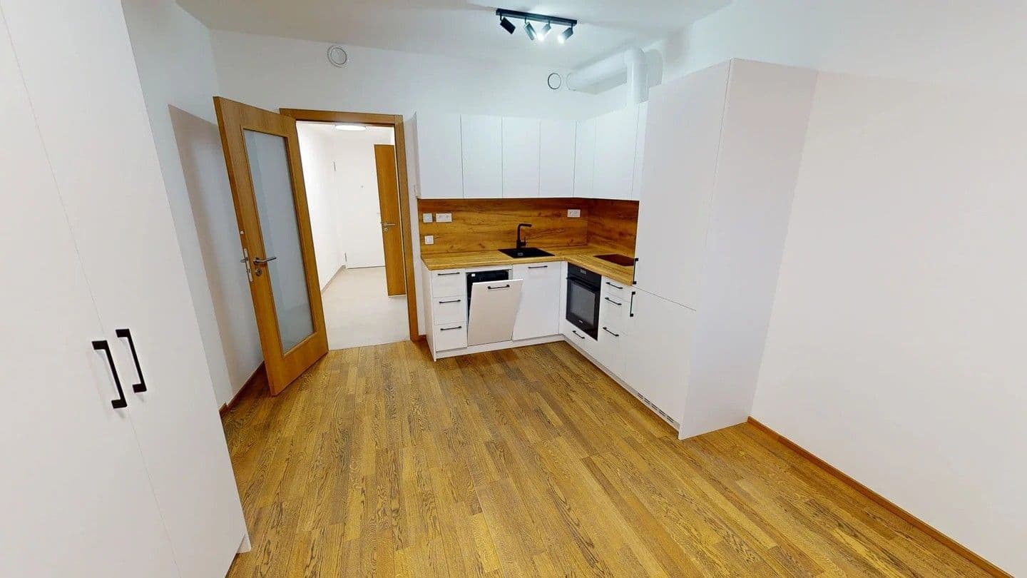 Pronájem bytu 1+kk 33 m², Hartigova, Praha, Praha Pronájem bytu 1+kk 33 m², Hartigova, Praha, Praha