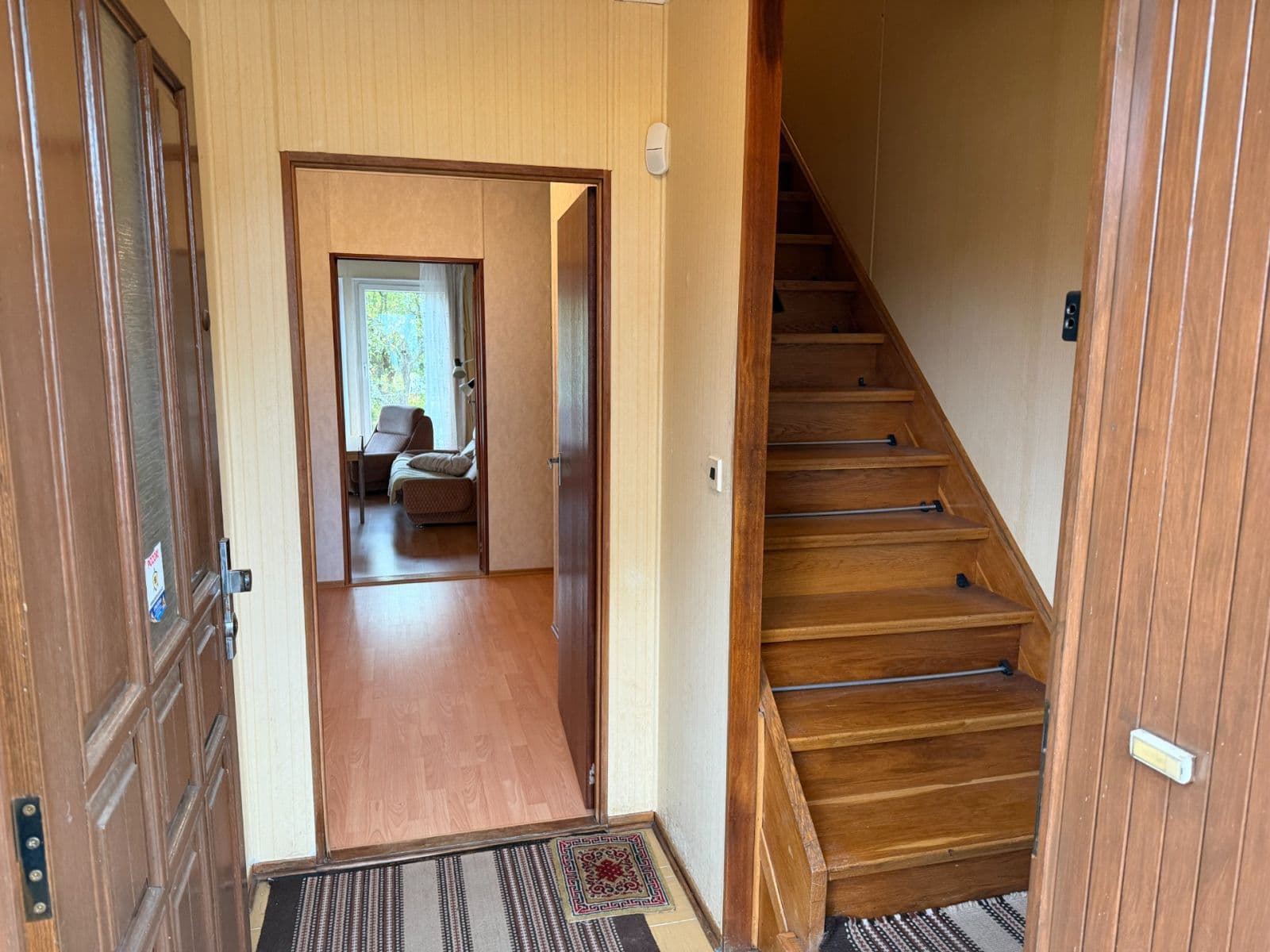 Prodej domu 260 m², pozemek 708 m², V. Meerwalda, Karlovy Vary, Karlovarský kraj Prodej domu 260 m², pozemek 708 m², V. Meerwalda, Karlovy Vary, Karlovarský kraj