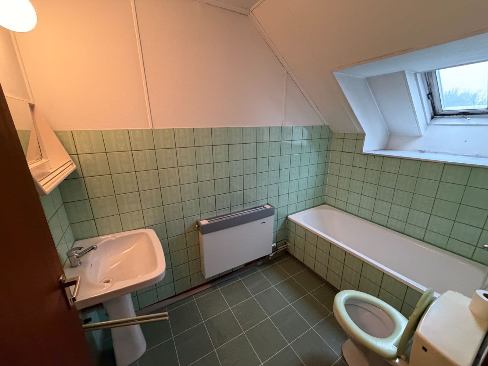 Prodej domu 260 m², pozemek 708 m², V. Meerwalda, Karlovy Vary, Karlovarský kraj Prodej domu 260 m², pozemek 708 m², V. Meerwalda, Karlovy Vary, Karlovarský kraj