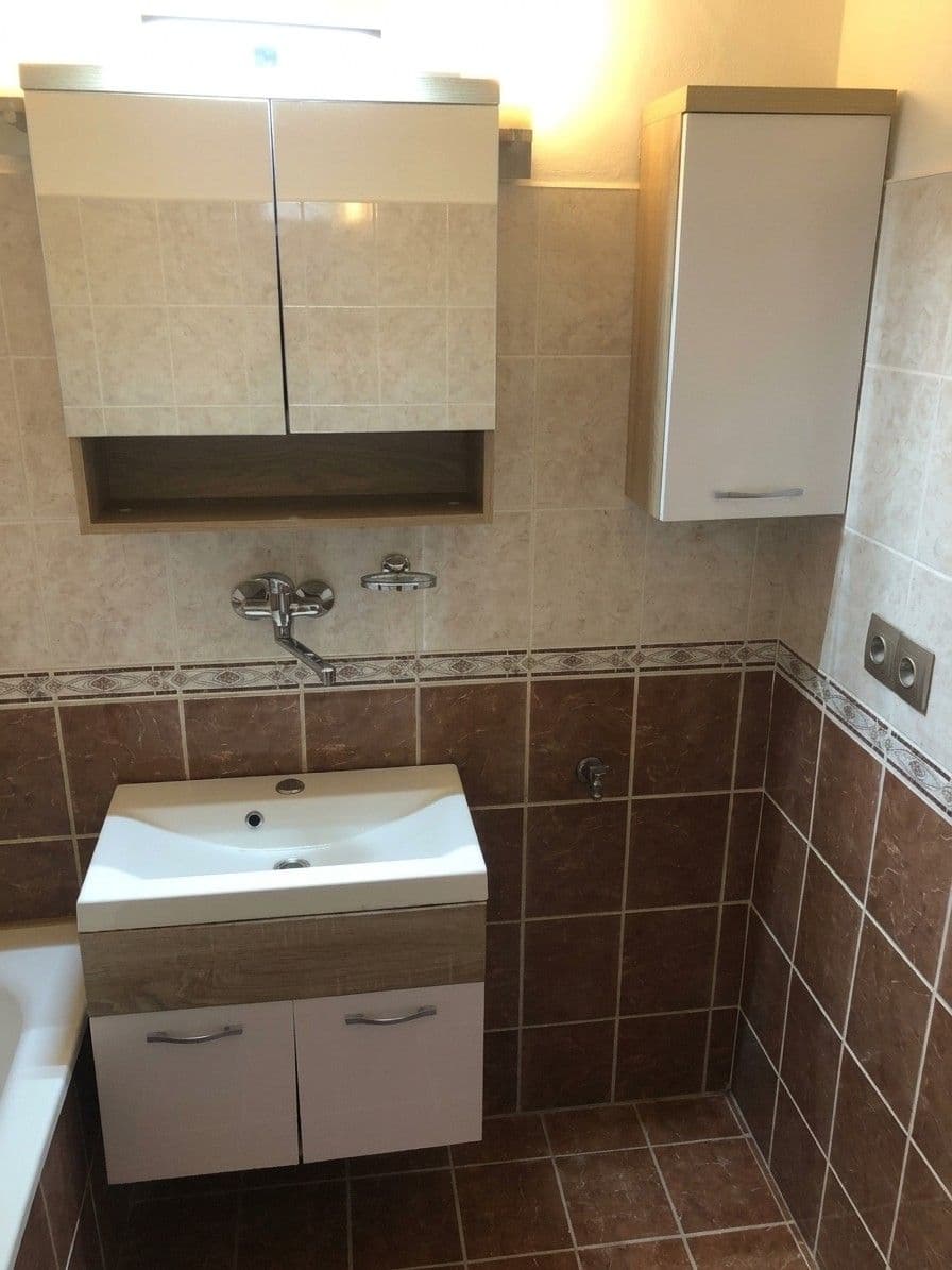 Prodej bytu 2+kk 40 m², Holandská, Kladno, Středočeský kraj Prodej bytu 2+kk 40 m², Holandská, Kladno, Středočeský kraj